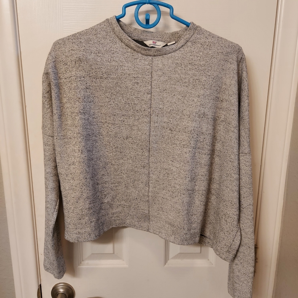 Vineyard vines top